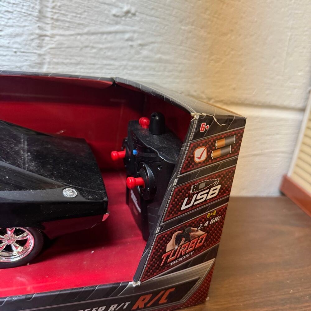 Fast and furious remote control car R/c dodge charger doms Jada - Picture 4 of 7